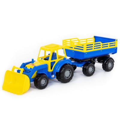 Markolós traktor utánfutóval